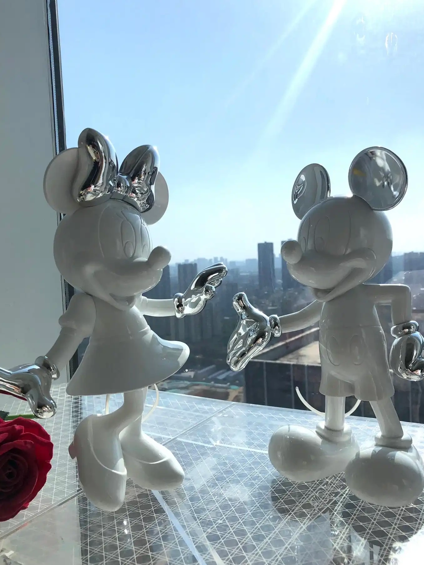 MINNIE MOUSE FIGURE 0506
